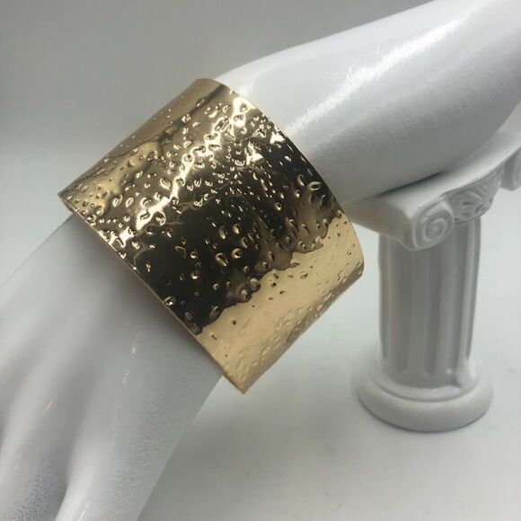 18K Gold Plated Women's Wide Cuff Bracelet Textured Look Bold Statement - Picture 3 of 12